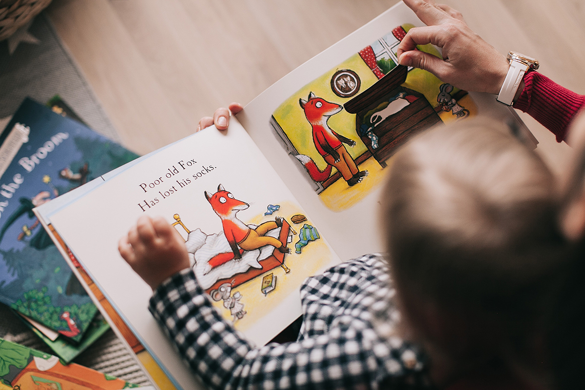 Child reading web